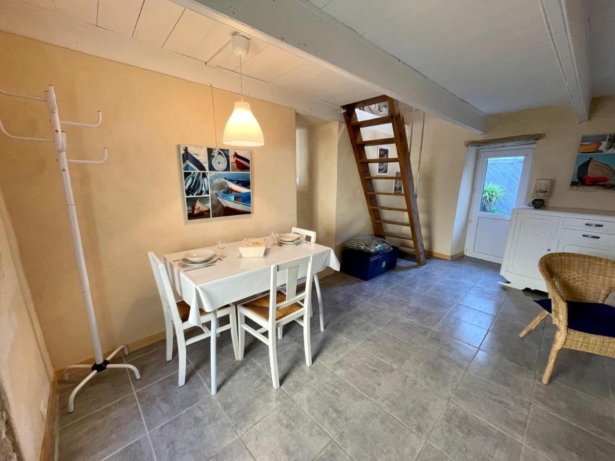 Authentique Penty Au Coeur Du Bourg Daire Roscanvel Dış mekan fotoğraf
